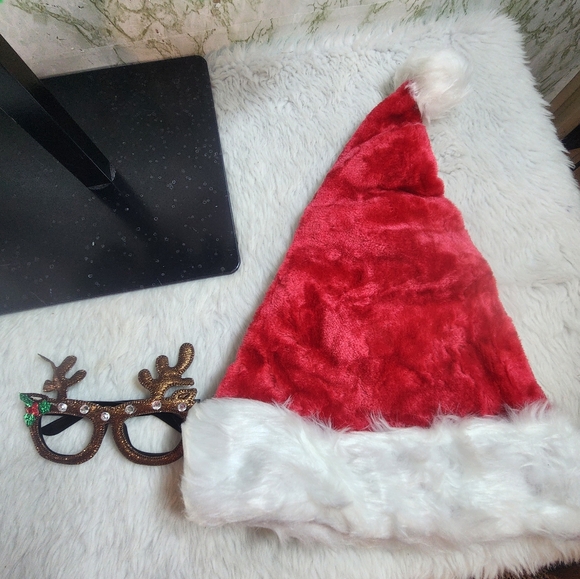 Reindeer Santa Sweater/Hat/Glasses with Christmas Bulb Lights - Picture 2 of 13